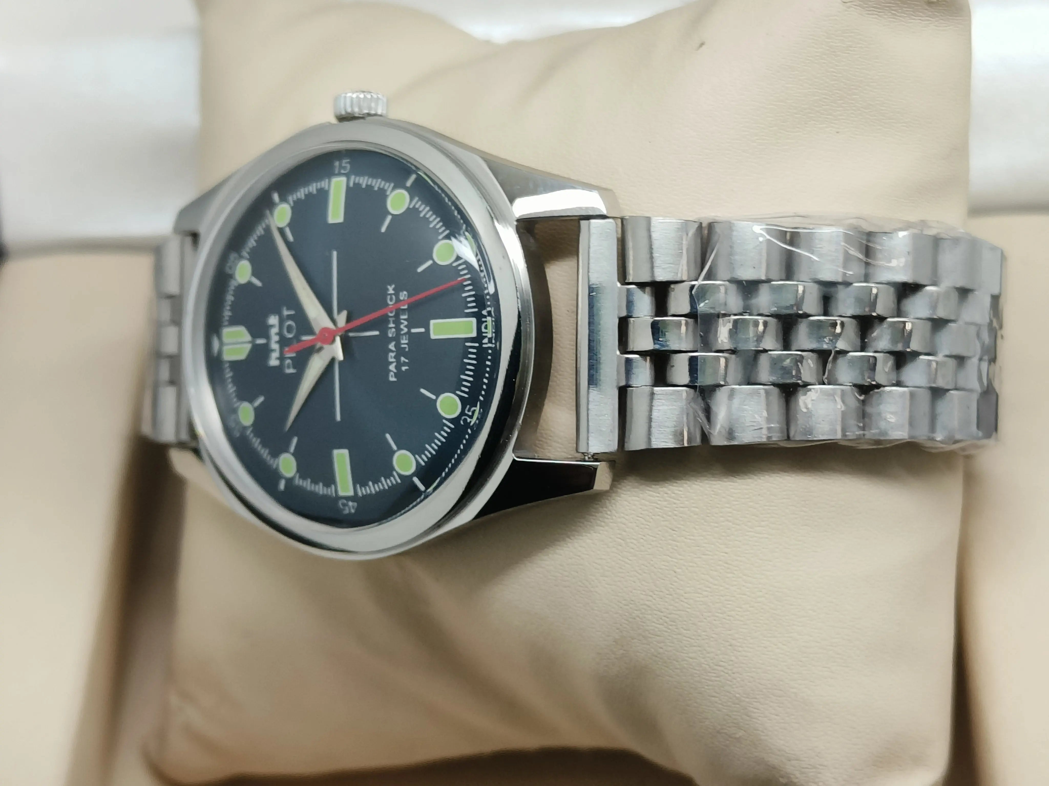 HMT Mechanical Vintage Watch – Refurbished Classic | Original Hand-Winding Timepiece National Watches