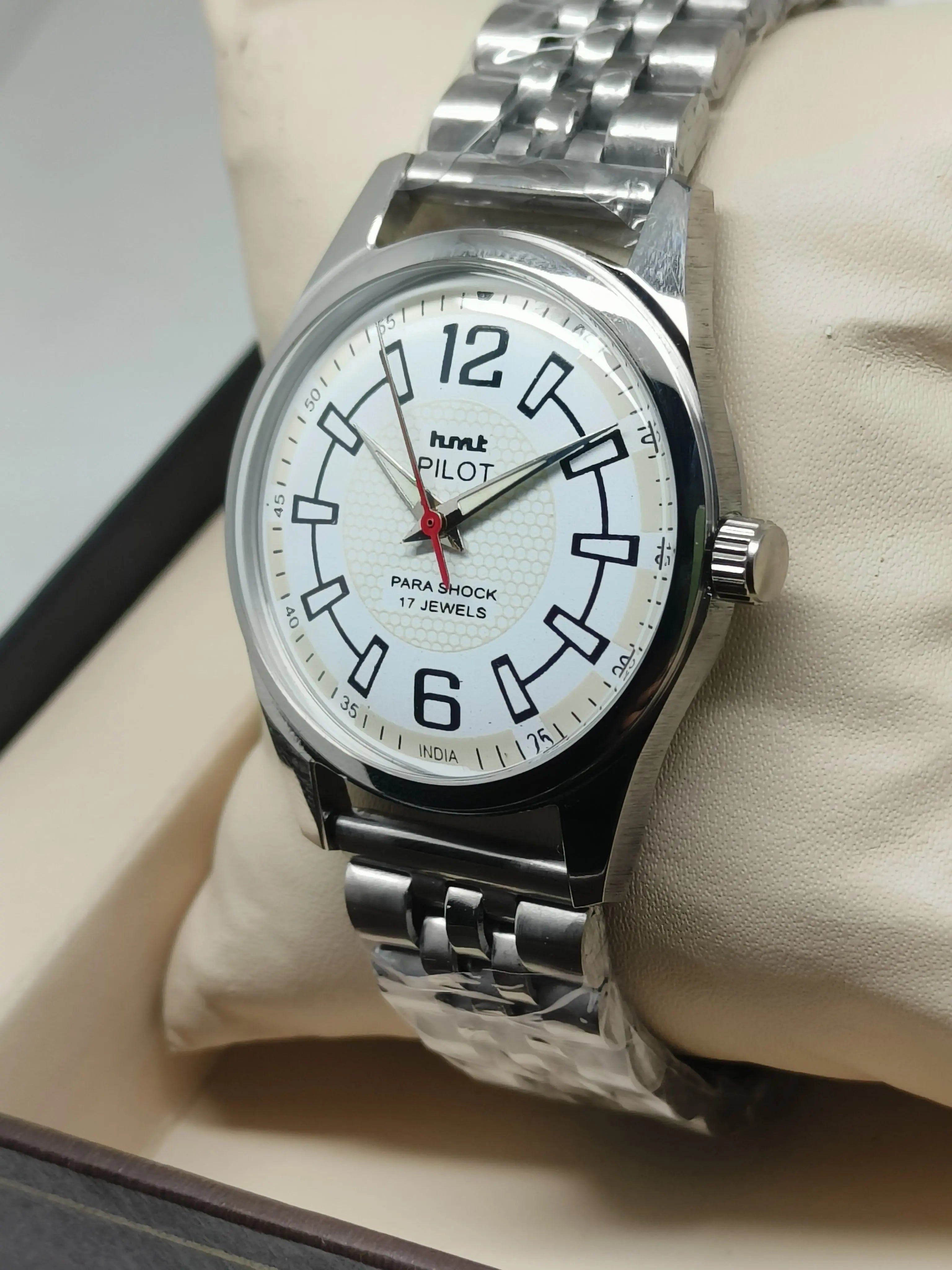 HMT Mechanical Vintage Watch – Refurbished Classic | Original Hand-Winding Timepiece National Watches