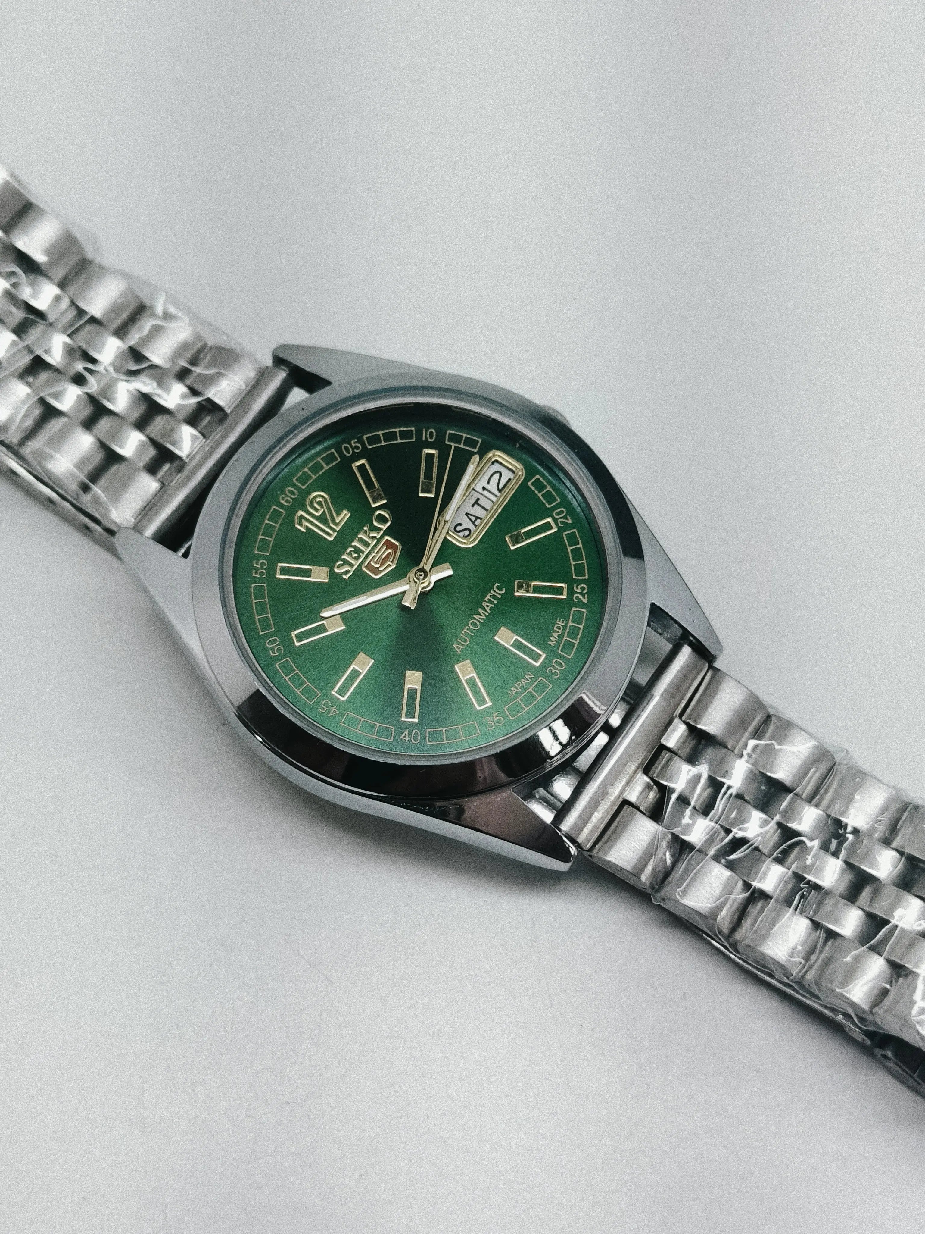 Seiko 5 Vintage Rare Dial – Refurbished & Authentic National Watches