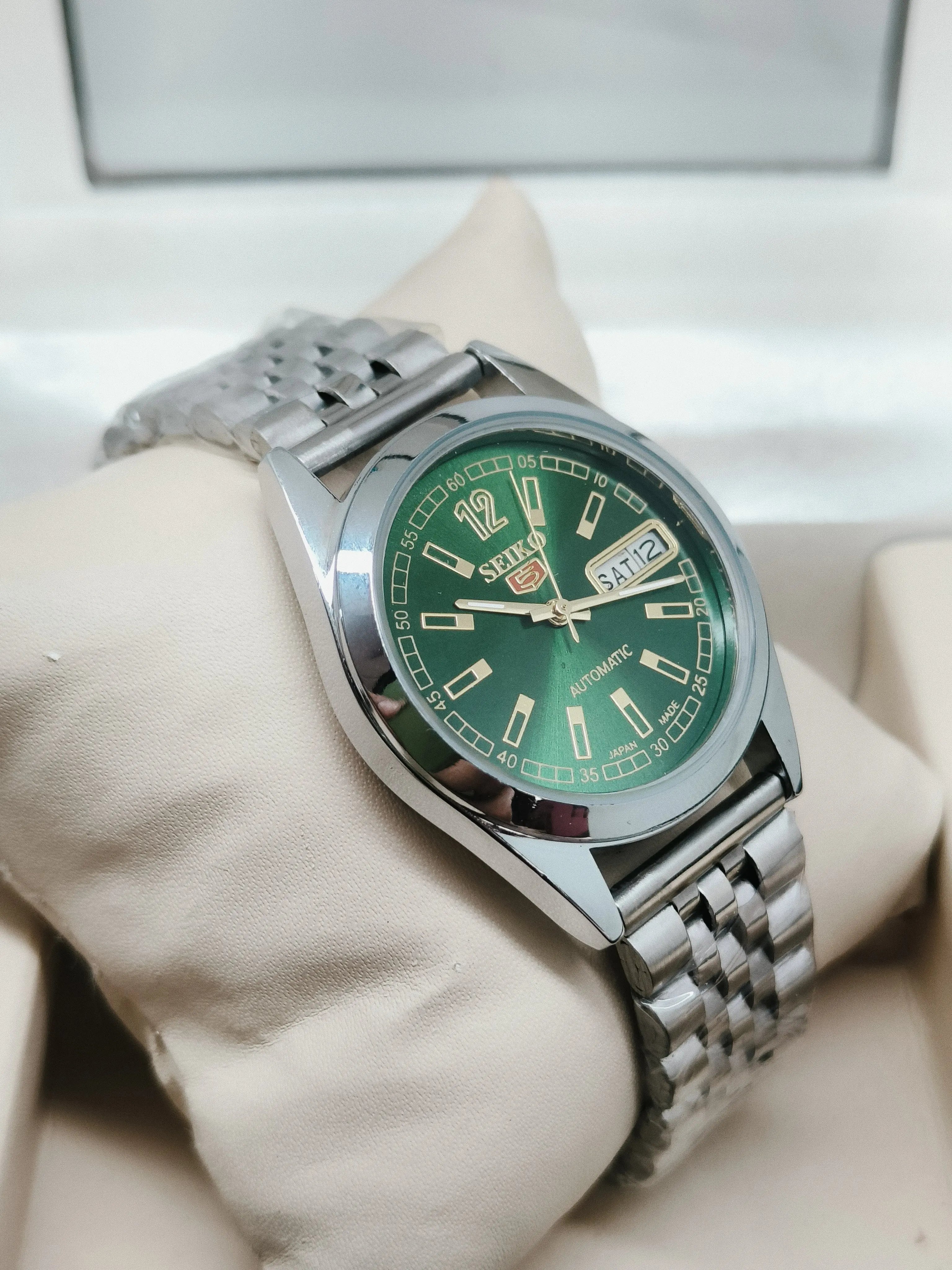 Seiko 5 Vintage Rare Dial – Refurbished & Authentic National Watches