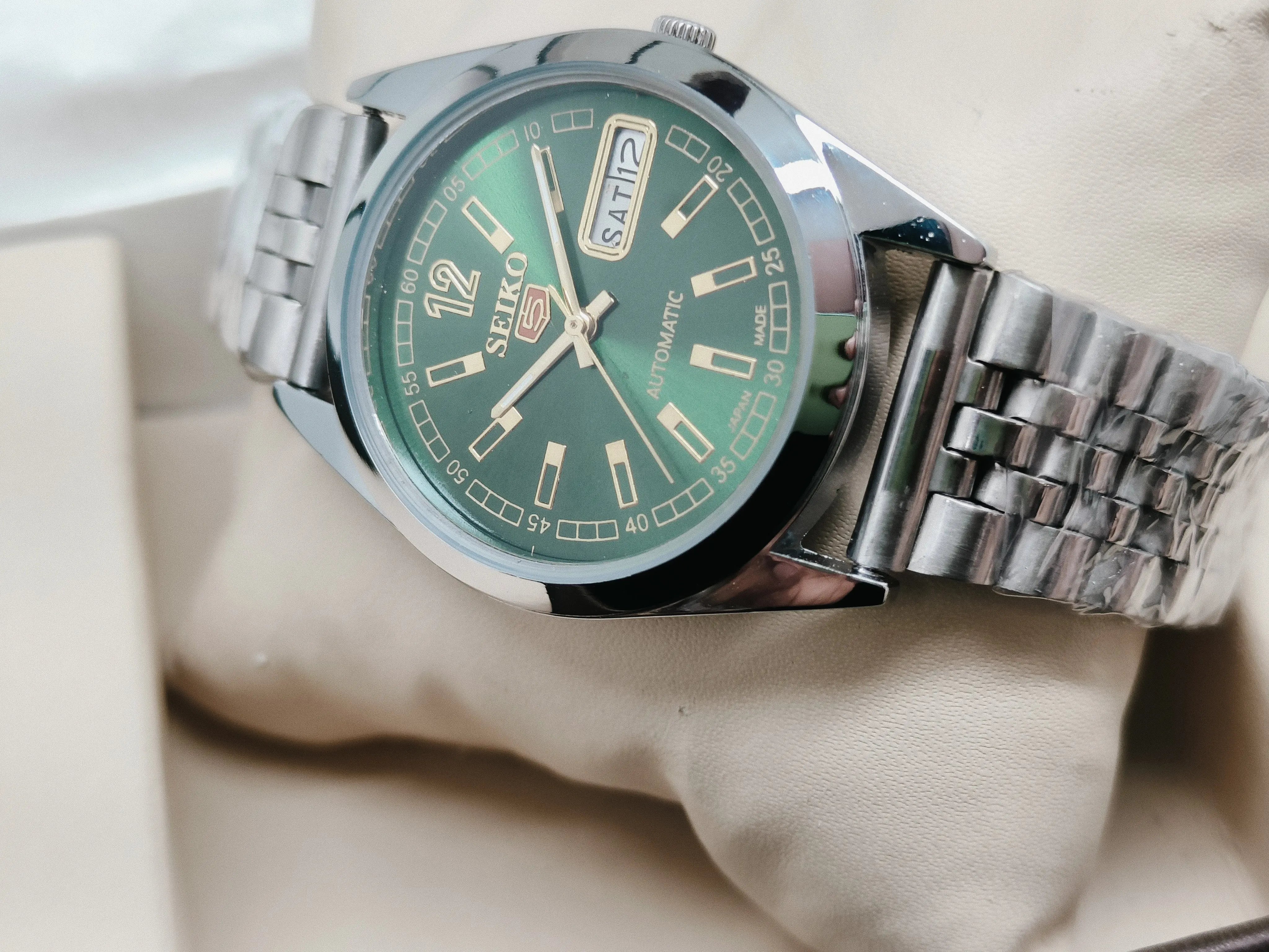 Seiko 5 Vintage Rare Dial – Refurbished & Authentic National Watches