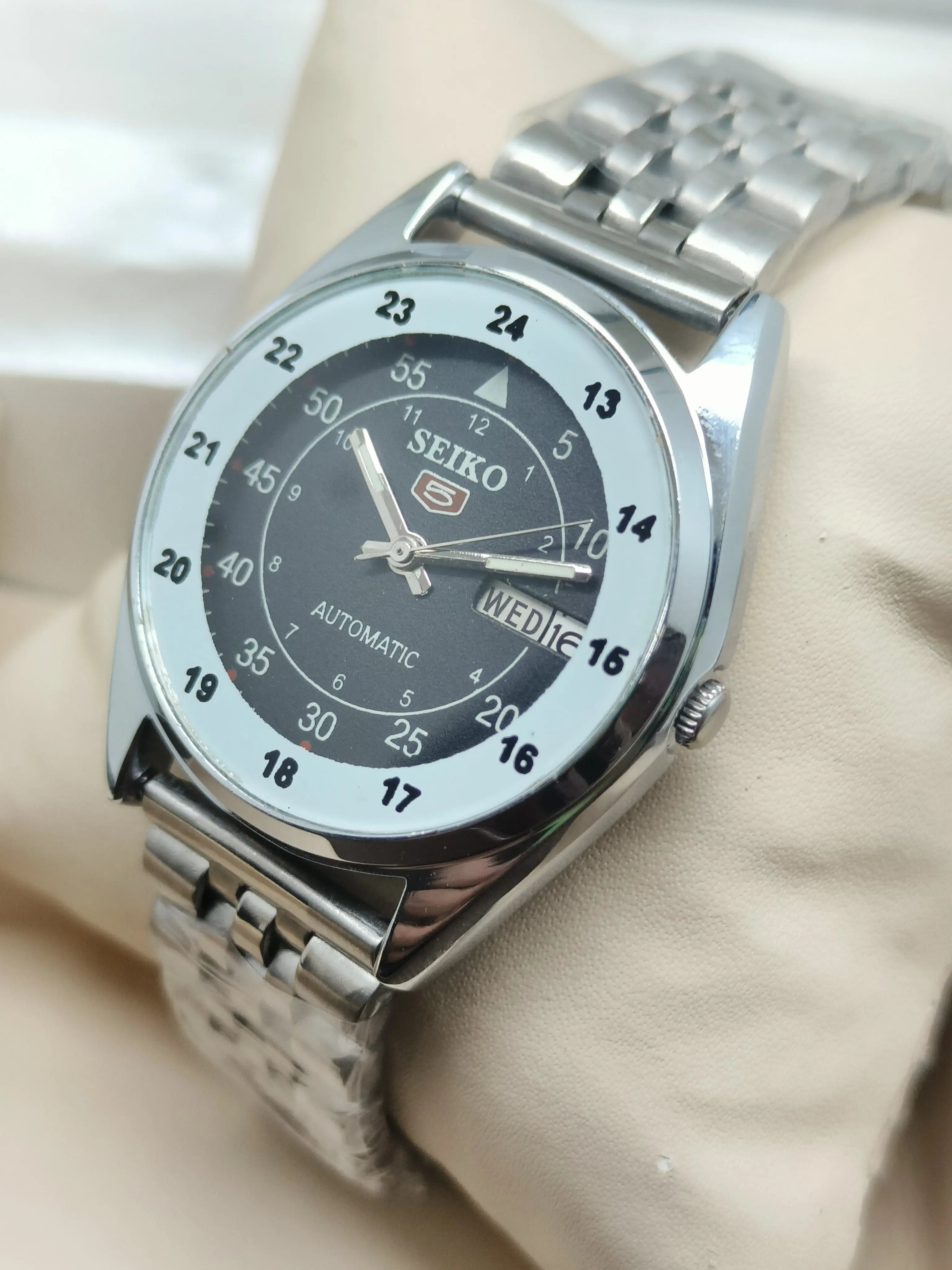 Seiko 5 Vintage 37mm Automatic – Refurbished Classic National Watches