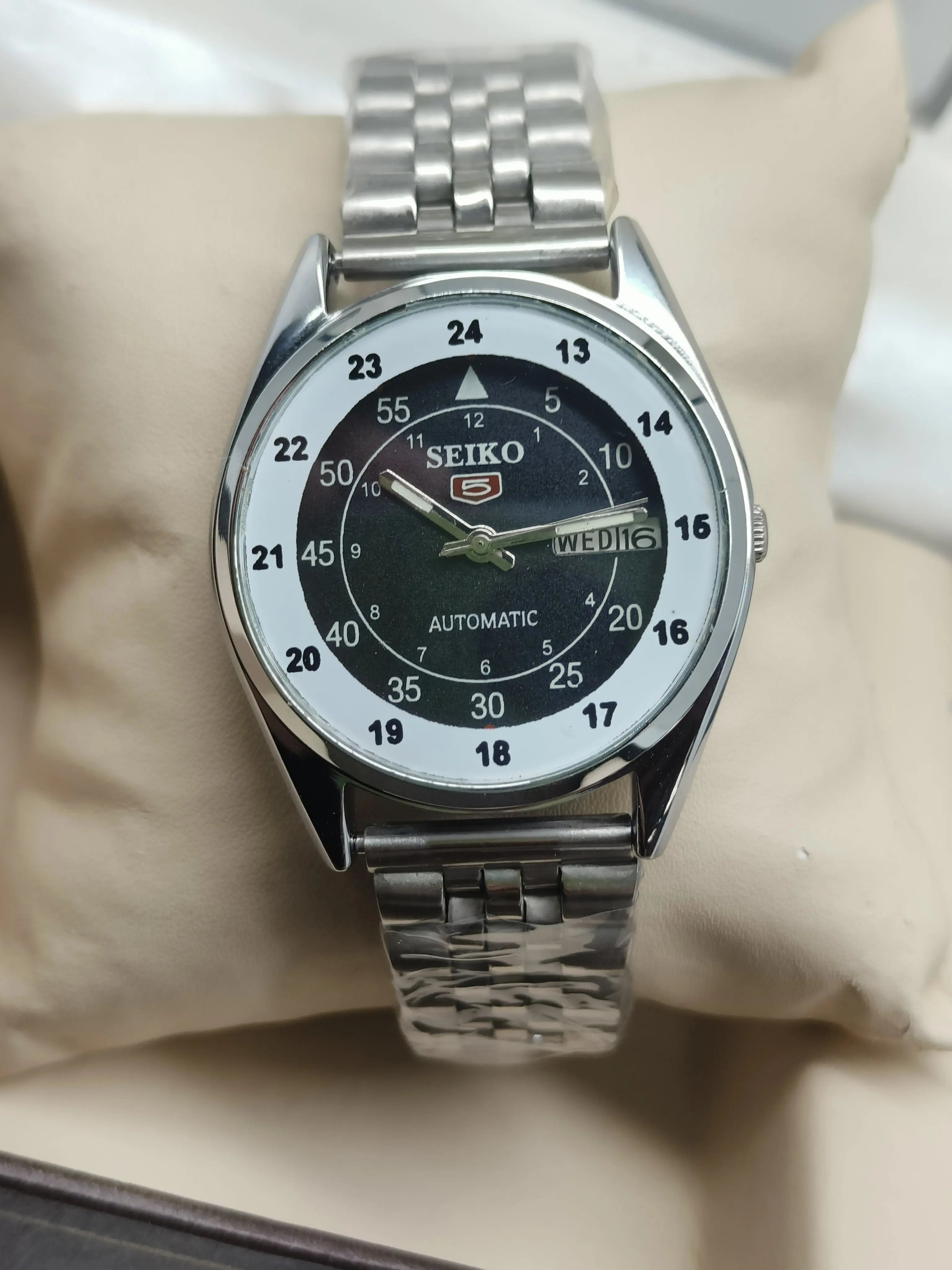 Seiko 5 Vintage 37mm Automatic – Refurbished Classic National Watches