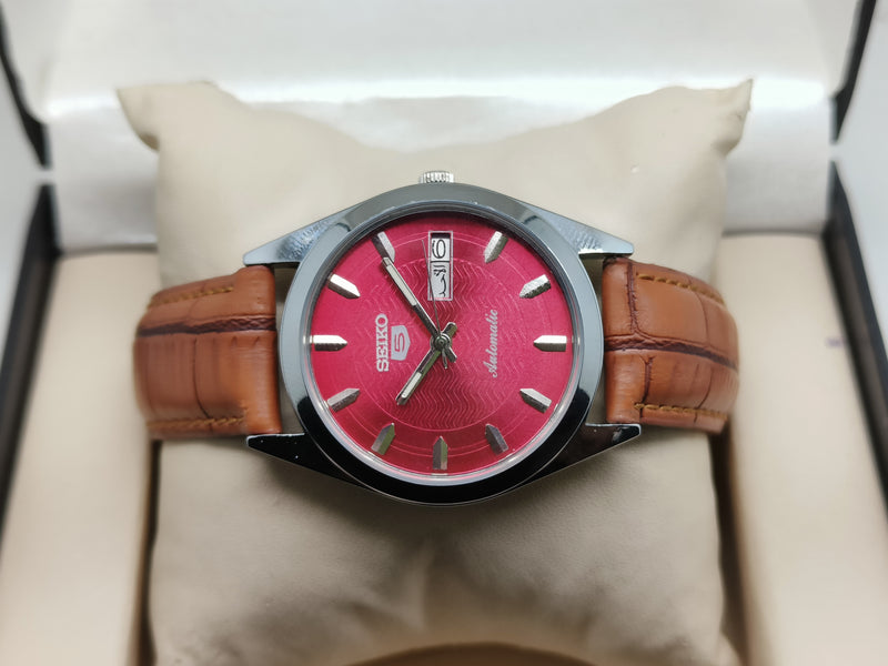 Seiko 5 Vintage Day/Date Original – Refurbished Piece