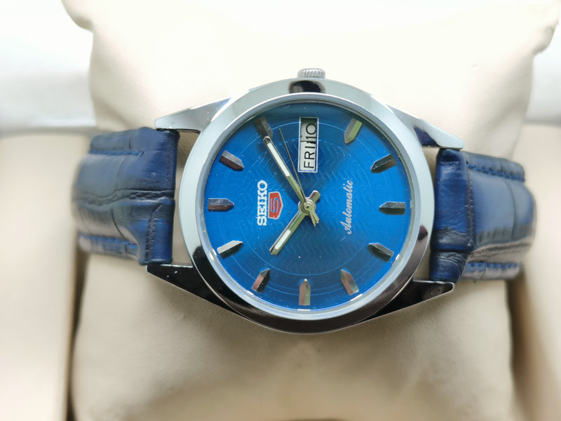 Seiko 5 Vintage Diver Style Bezel – Refurbished & Stylish