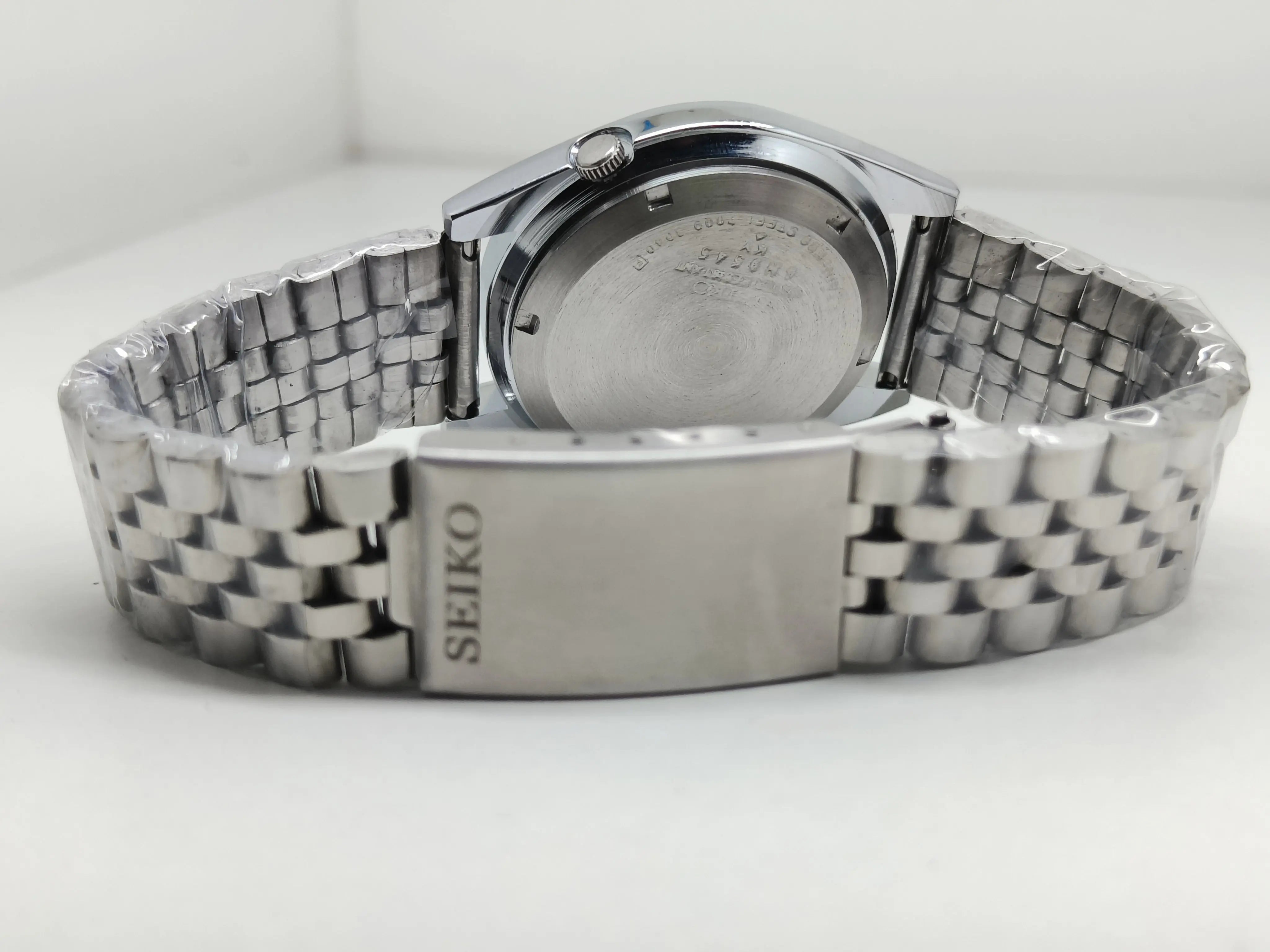 Seiko 5 Vintage Champagne Dial – Restored Dress Watch National Watches
