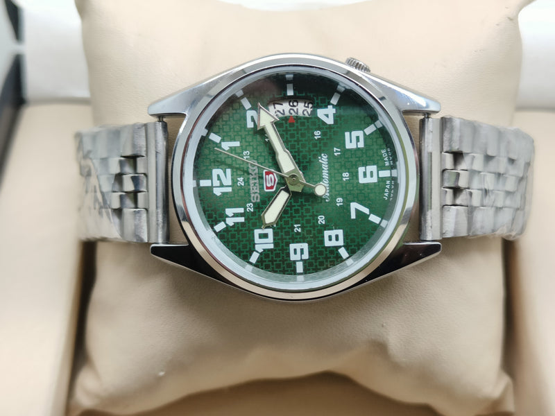Seiko 5 Vintage Dual Tone – Refurbished Elegant Watch