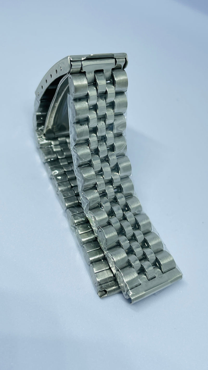 Seiko 5 Jubilee Bracelet 18mm – Stainless Steel with Original Seiko Logo Print | Vintage Replacement Strap