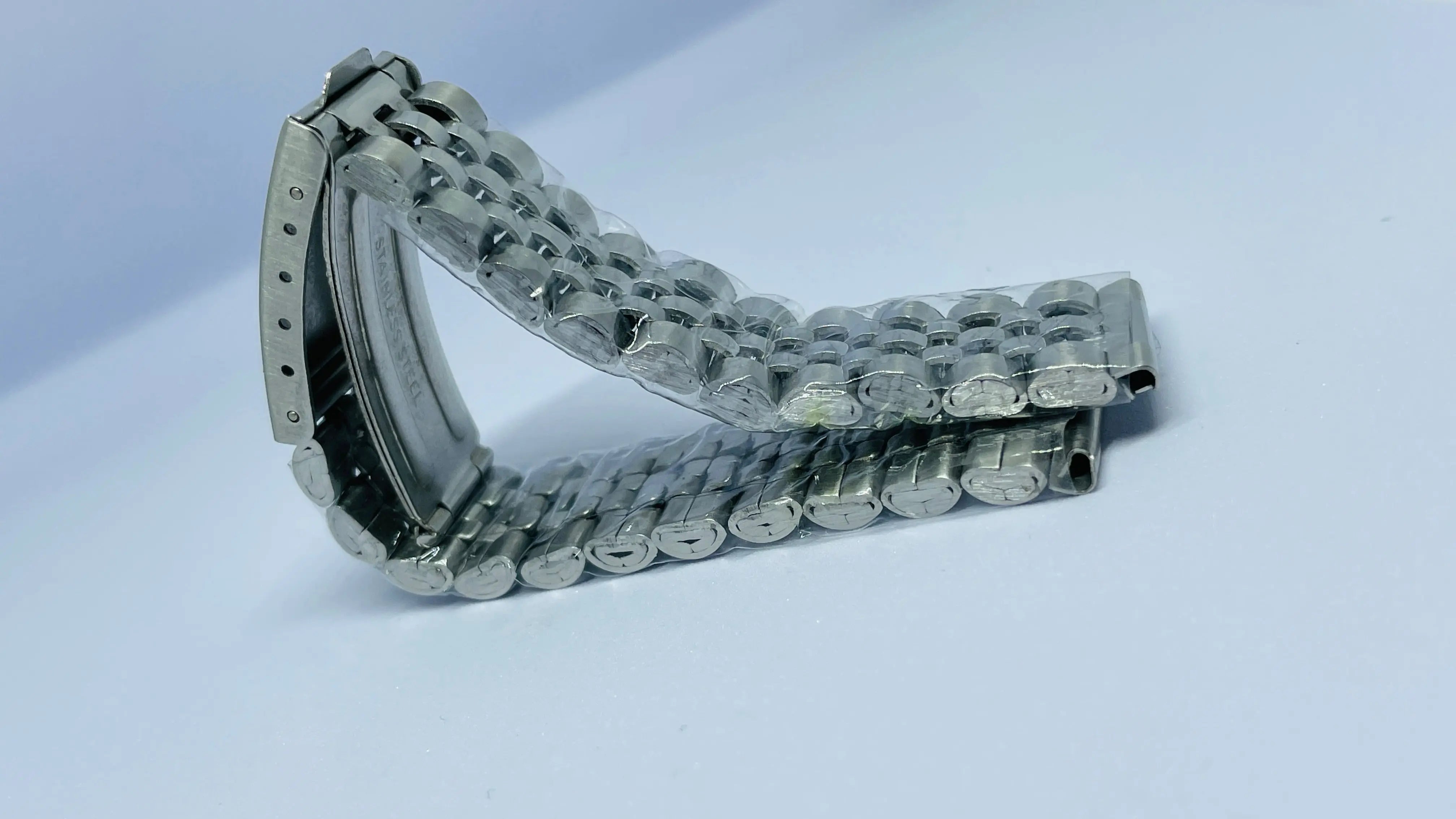 Seiko 5 Jubilee Bracelet 18mm – Stainless Steel with Original Seiko Logo Print | Vintage Replacement Strap National Watches