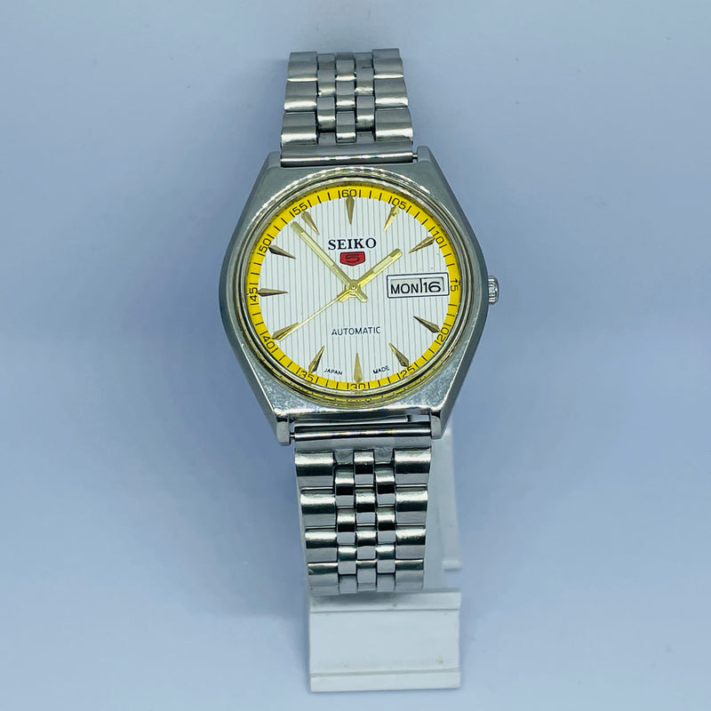 Seiko 5 Automatic Vintage Watch – Refurbished | Japan Made | Timeless Men’s Classic