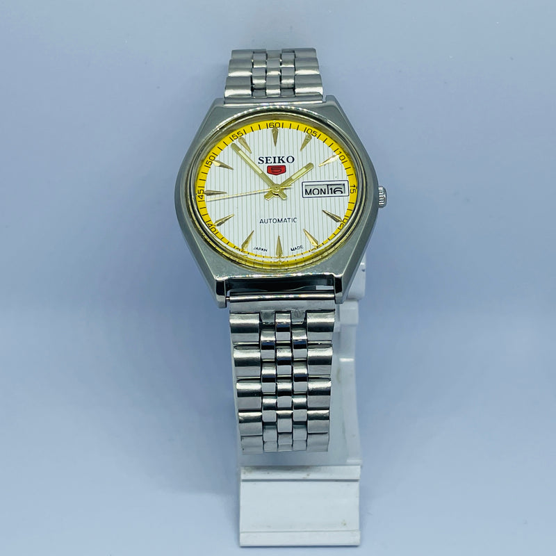 Seiko 5 Automatic Vintage Watch – Refurbished | Japan Made | Timeless Men’s Classic