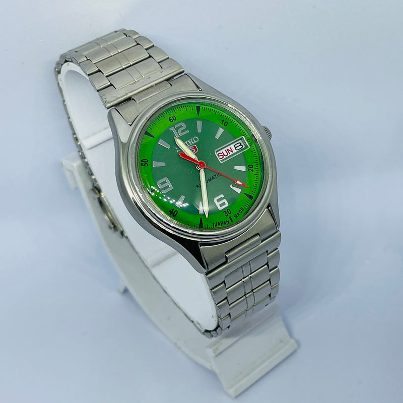 Seiko 5 Automatic Vintage Watch – Refurbished | Japan Made | Timeless Men’s Classic