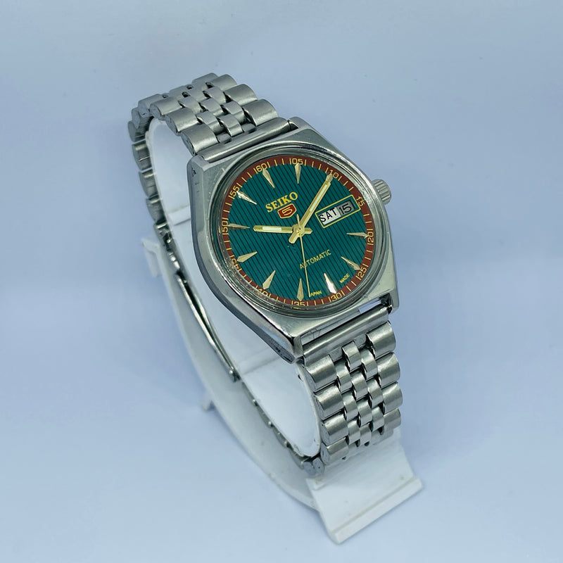 Seiko 5 Automatic Vintage Watch – Refurbished | Japan Made | Timeless Men’s Classic