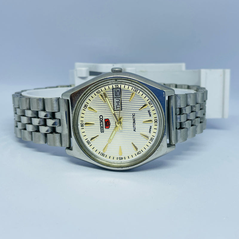 Seiko 5 Automatic Vintage Watch – Refurbished | Japan Made | Timeless Men’s Classic