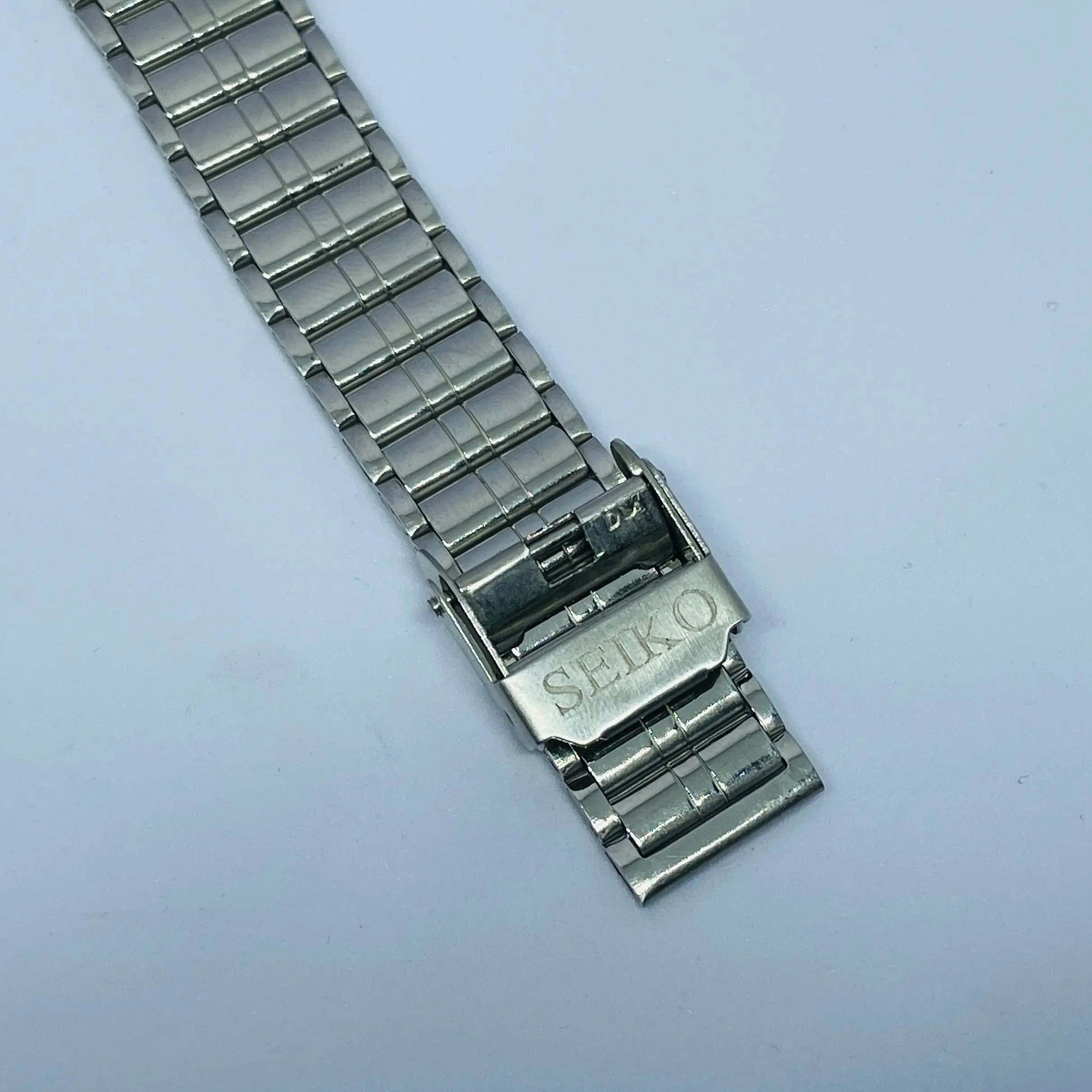 Seiko 5 Automatic Vintage Watch – Refurbished | Japan Made | Timeless Men’s Classic National Watches