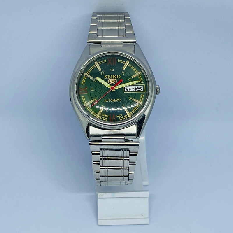 Seiko 5 Automatic Vintage Watch – Refurbished | Japan Made | Timeless Men’s Classic