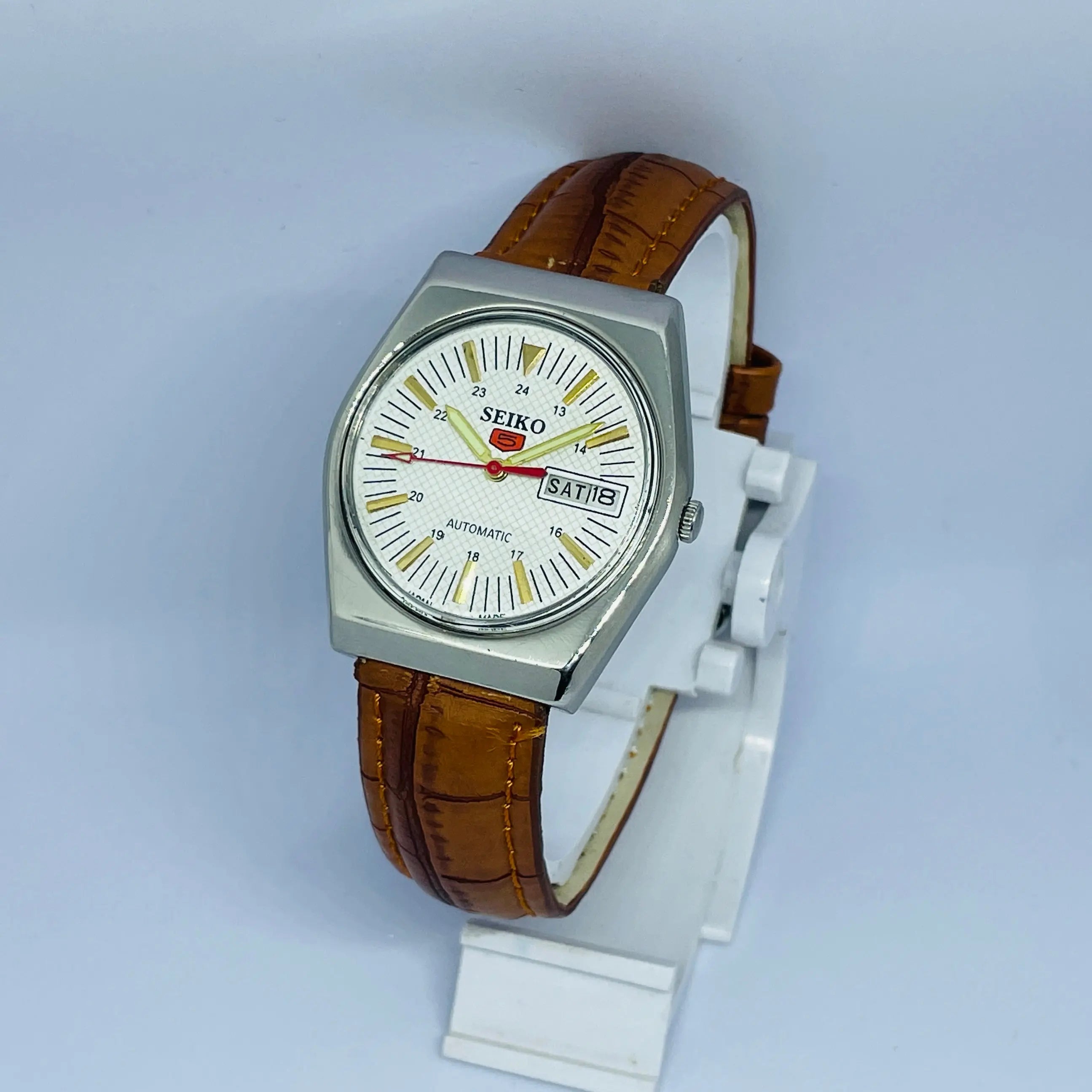 Seiko 5 Automatic Vintage Watch – Refurbished | Japan Made | Timeless Men’s Classic National Watches
