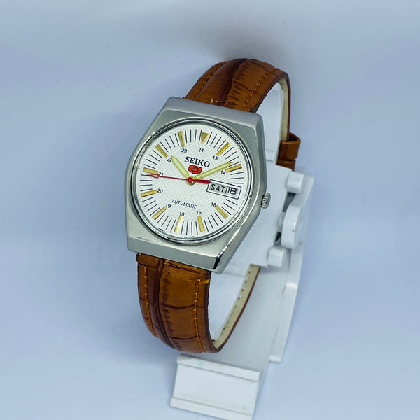 Seiko 5 Automatic Vintage Watch – Refurbished | Japan Made | Timeless Men’s Classic