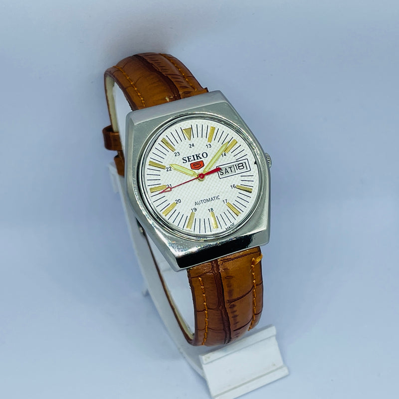 Seiko 5 Automatic Vintage Watch – Refurbished | Japan Made | Timeless Men’s Classic