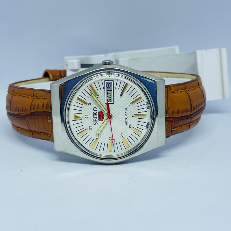 Seiko 5 Automatic Vintage Watch – Refurbished | Japan Made | Timeless Men’s Classic