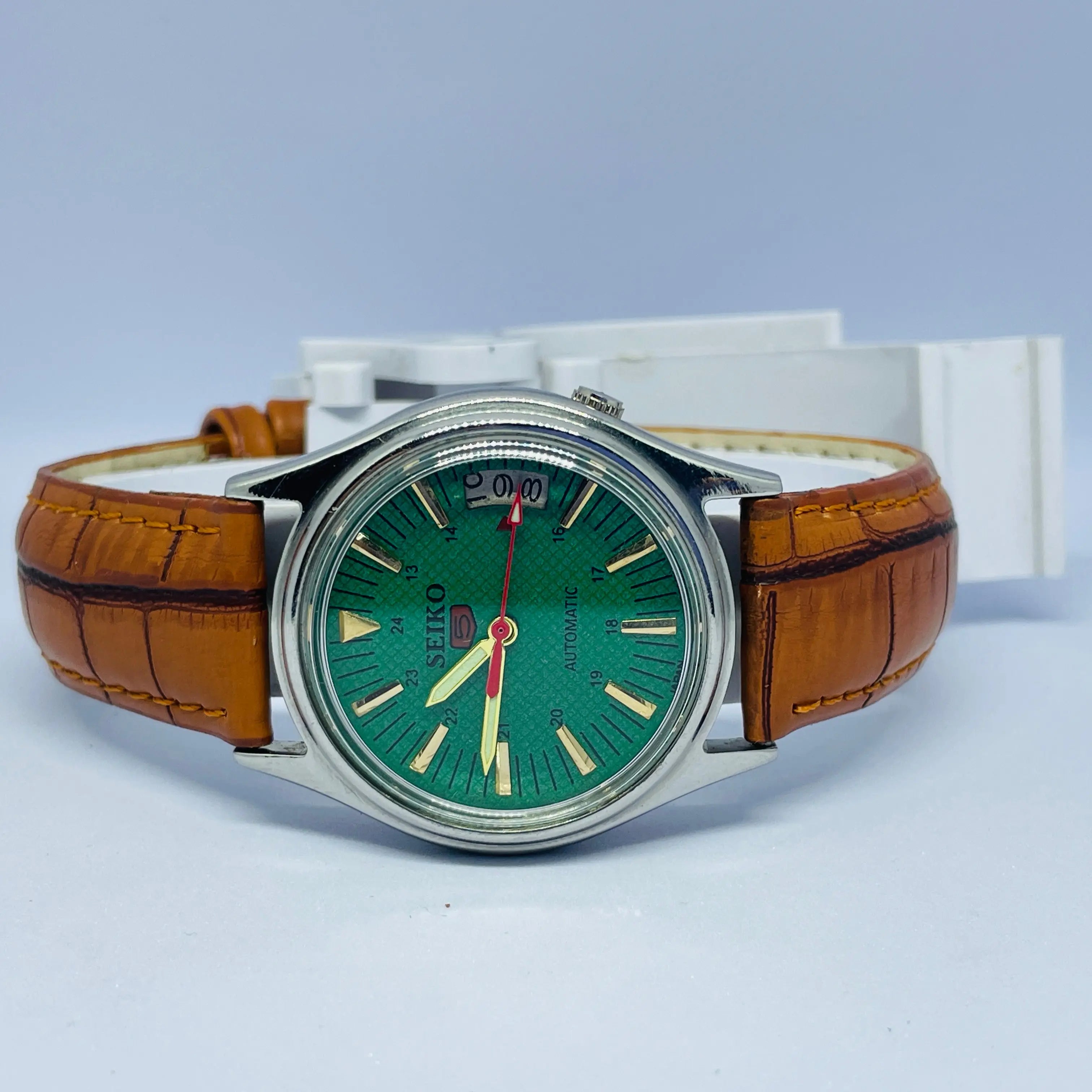 Seiko 5 Automatic Vintage Watch – Refurbished | Japan Made | Timeless Men’s Classic National Watches