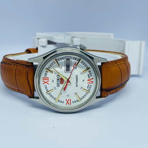 Seiko 5 Automatic Vintage Watch – Refurbished | Japan Made | Timeless Men’s Classic