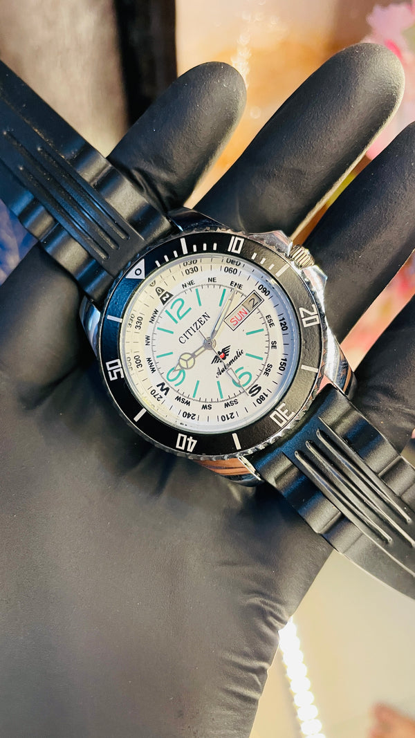 Citizen 8200 Sports Automatic Watch – Vintage Refurbished | Japan-Made Men’s Classic