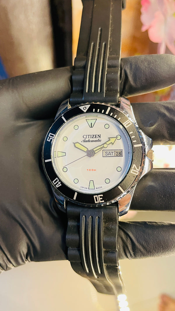 Citizen 8200 Sports Automatic Watch – Vintage Refurbished | Japan-Made Men’s Classic