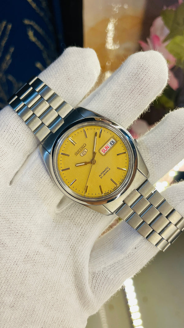 (Super Rare) 1983 Seiko 5 Automatic 7S26 Vintage Watch (Pre Owned)