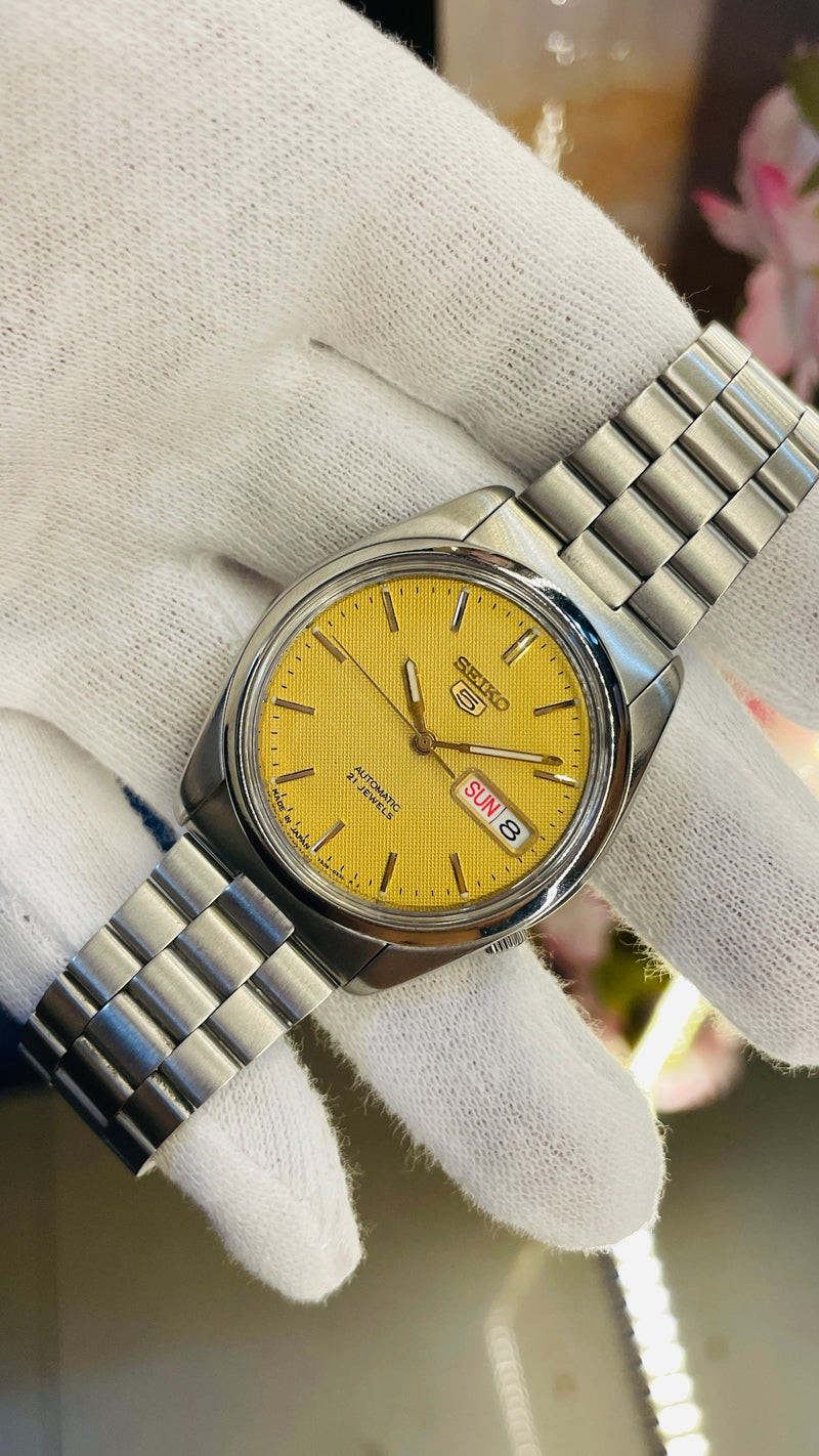 (Super Rare) 1983 Seiko 5 Automatic 7S26 Vintage Watch (Pre Owned)