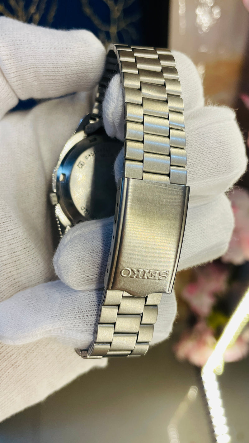 (Super Rare) 1983 Seiko 5 Automatic 7S26 Vintage Watch (Pre Owned)