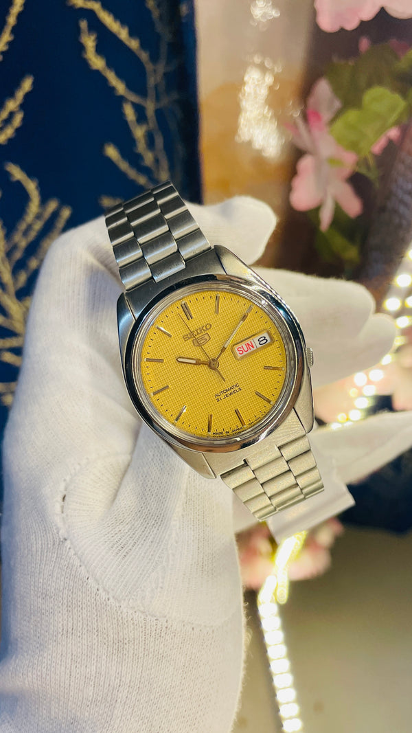 (Super Rare) 1983 Seiko 5 Automatic 7S26 Vintage Watch (Pre Owned)