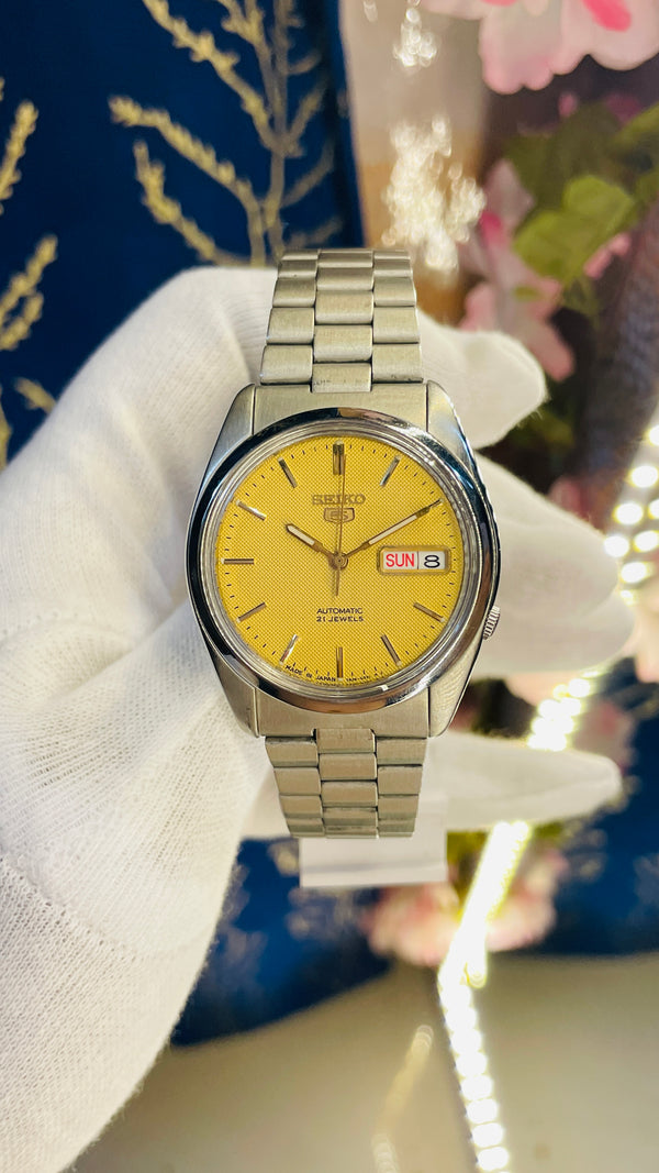 (Super Rare) 1983 Seiko 5 Automatic 7S26 Vintage Watch (Pre Owned)