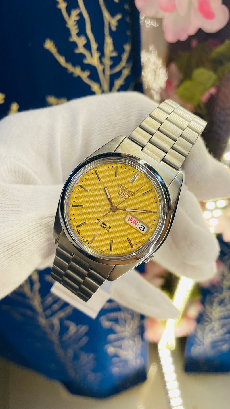 (Super Rare) 1983 Seiko 5 Automatic 7S26 Vintage Watch (Pre Owned)