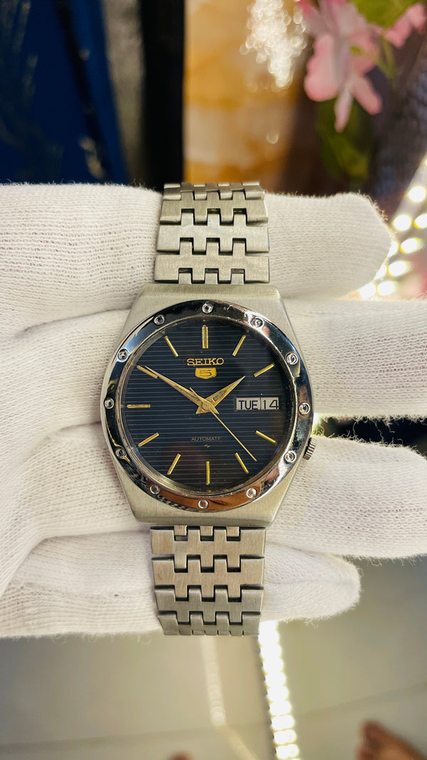 (Super Rare) 1983 Seiko 5 Automatic 7009 Vintage Watch (Pre Owned
