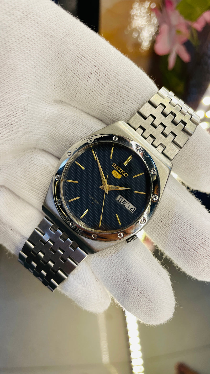 (Super Rare) 1983 Seiko 5 Automatic 7009 Vintage Watch (Pre Owned