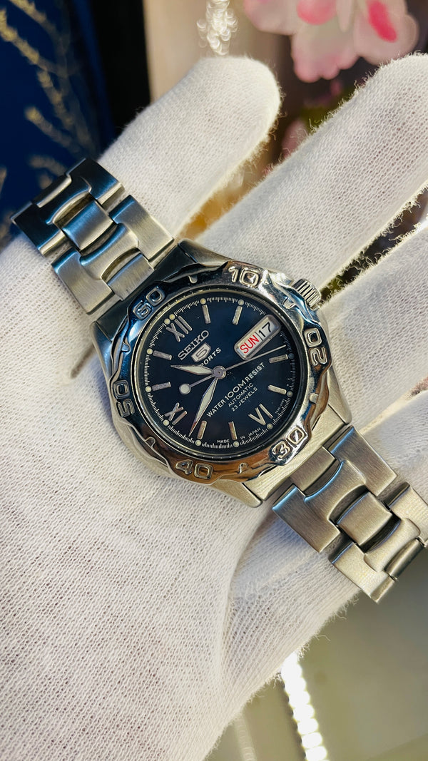 (Super Rare) 1983 Seiko 5 Automatic Sports 7S36 Vintage Watch (Pre Owned