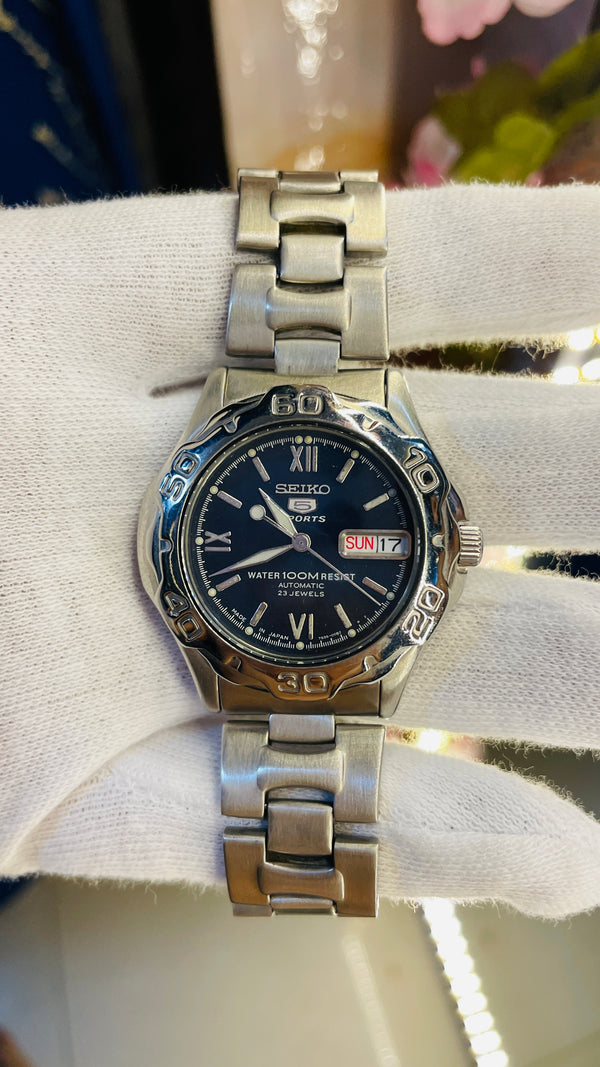 (Super Rare) 1983 Seiko 5 Automatic Sports 7S36 Vintage Watch (Pre Owned