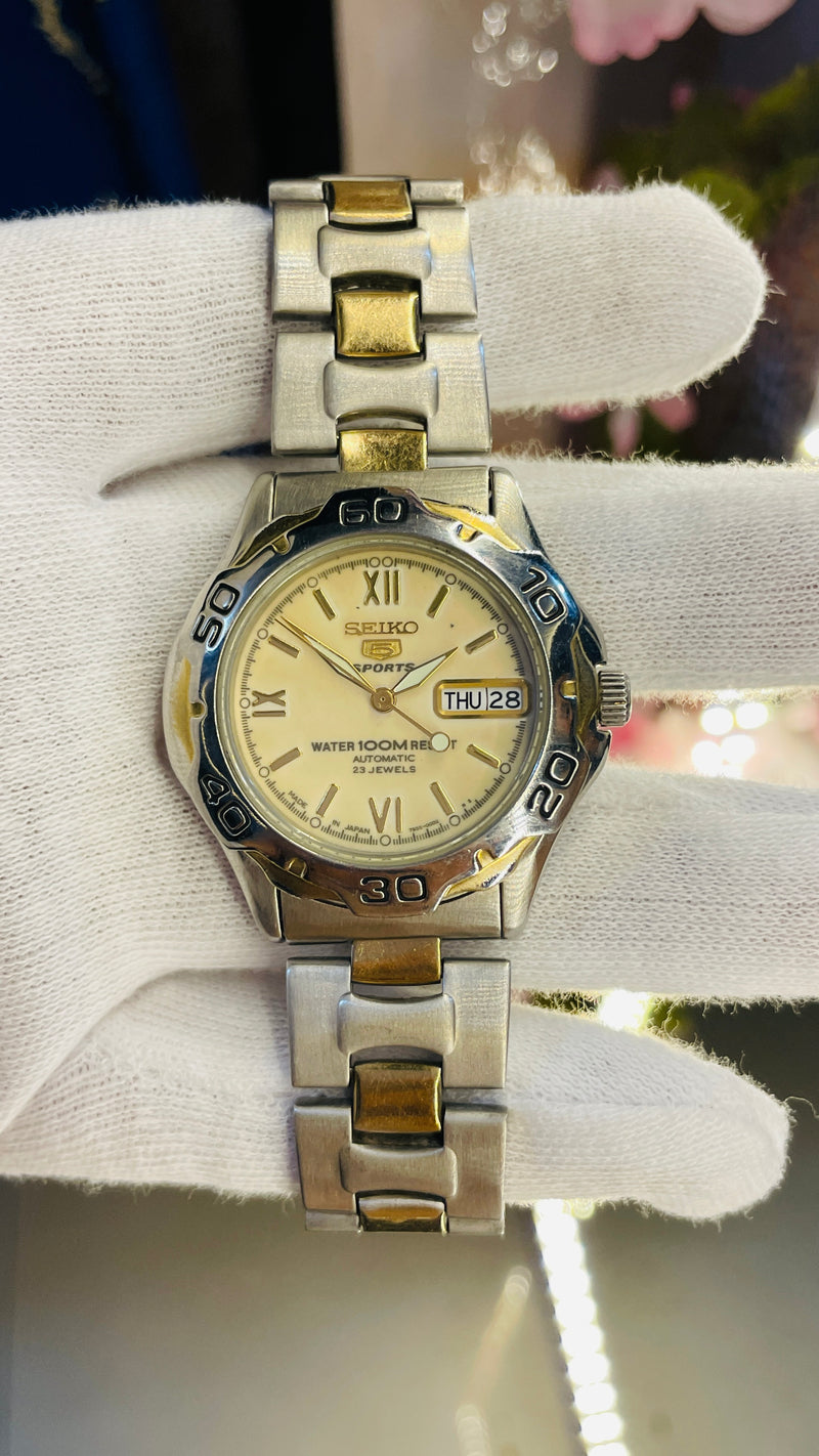 (Super Rare) 1983 Seiko 5 Automatic Sports 7S36 Vintage Watch (Pre Owned