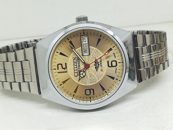 Citizen Automatic 8200 Movement stainless steel Japan Made 21 Jewels Men s Wrist Watch