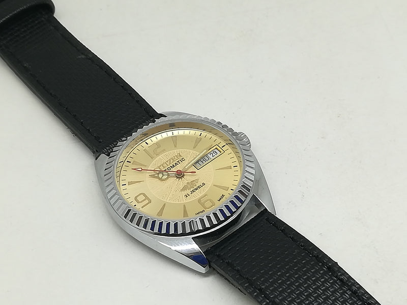 Citizen Automatic 8200 Movement stainless steel Japan Made 21 Jewels Men s Wrist Watch