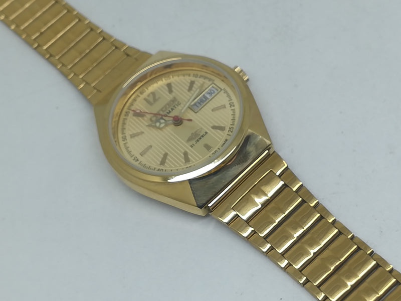 Citizen Automatic 8200 Movement stainless steel Japan Made 21 Jewels Men s Wrist Watch