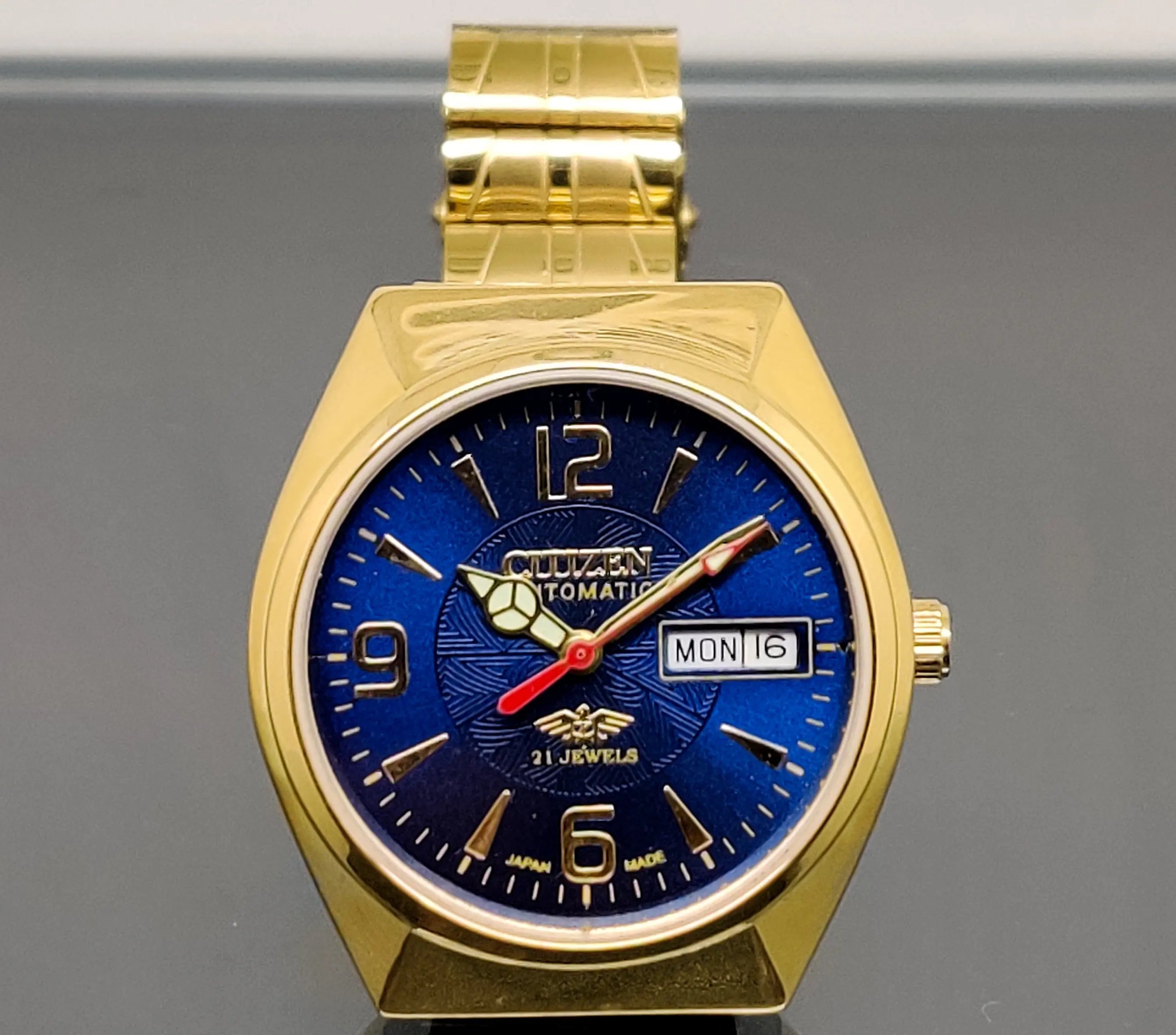 CITIZEN AUTOMATIC 8200 MOVEMENT STAINLESS STEEL JAPAN MADE 21 JEWELS MEN S WRIST WATCH National Watches