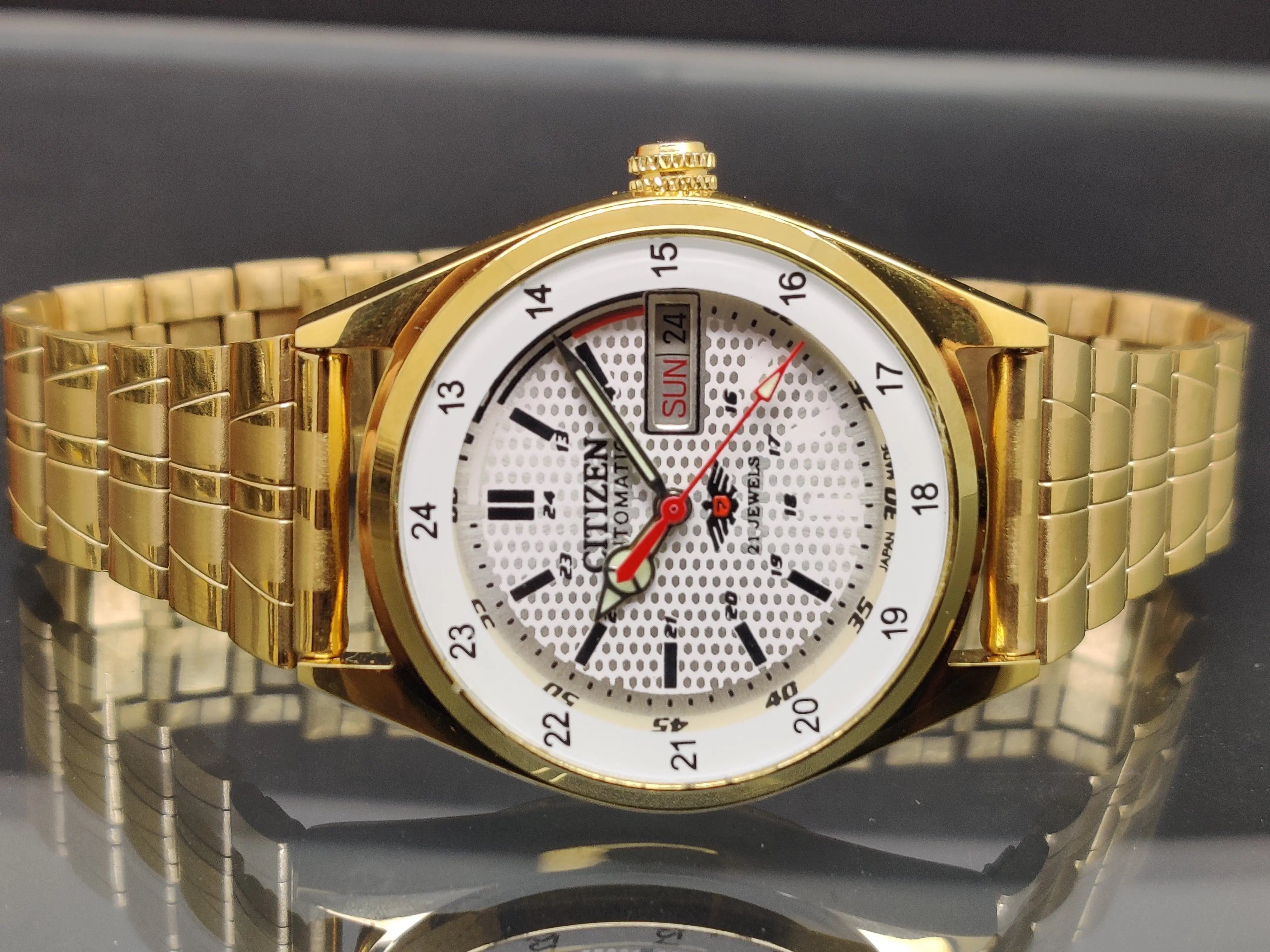 Citizen Automatic 8200 Movement stainless steel Japan Made 21 Jewels Men s Wrist Watch ₹ 3,008.21 National Watches