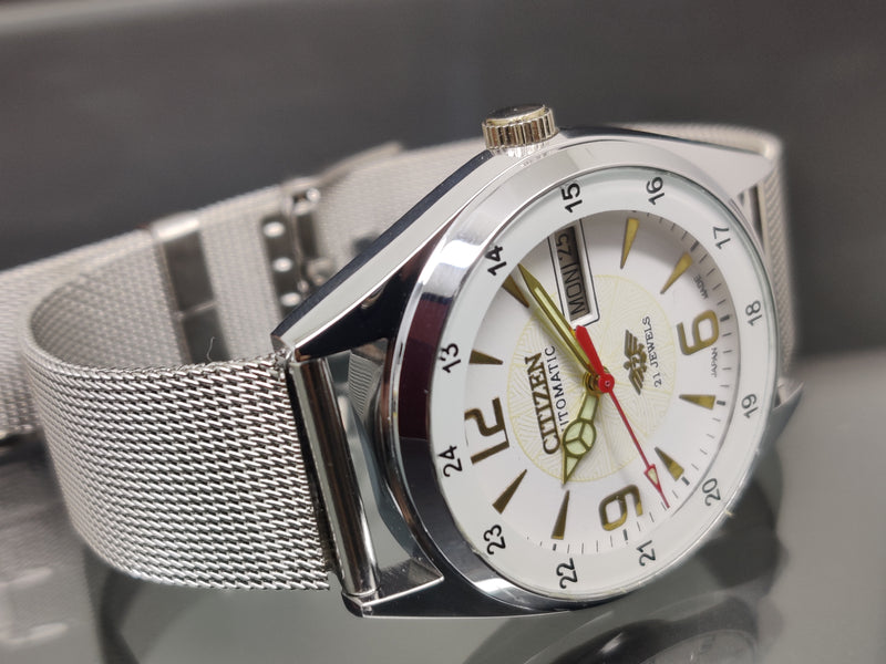 Citizen Automatic 8200 Movement stainless steel Japan Made 21 Jewels Men s Wrist Watch