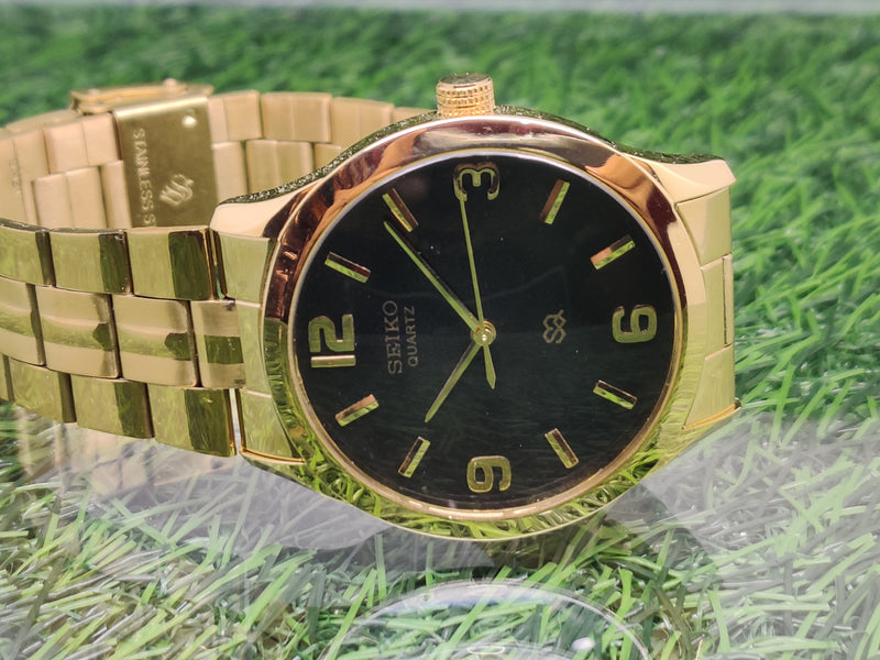 Seiko 5 Black Dial quartz Watch