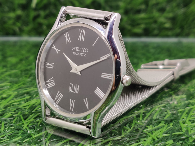 Seiko 5 Black Dial quartz Watch