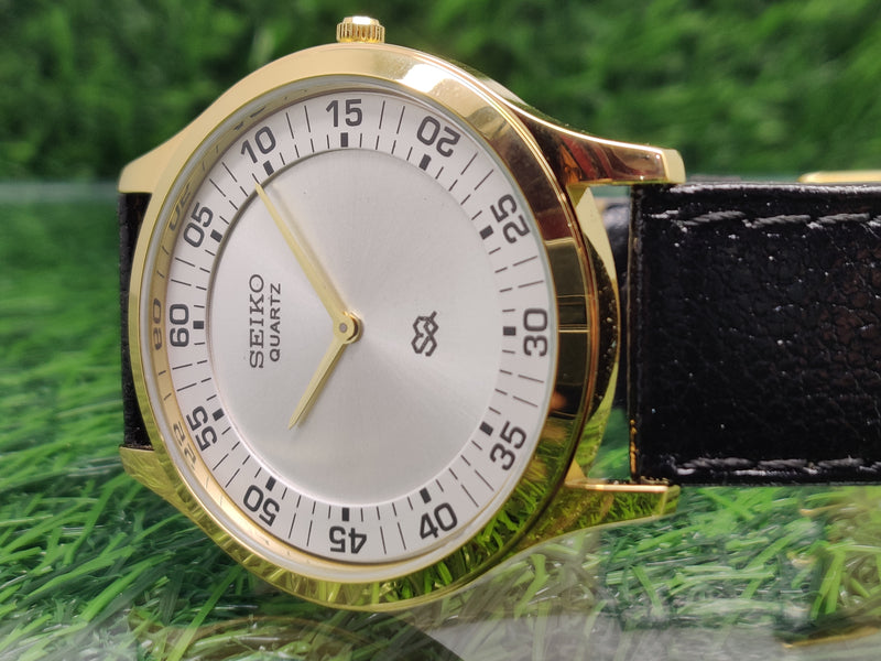 Seiko 5 Black Dial quartz Watch