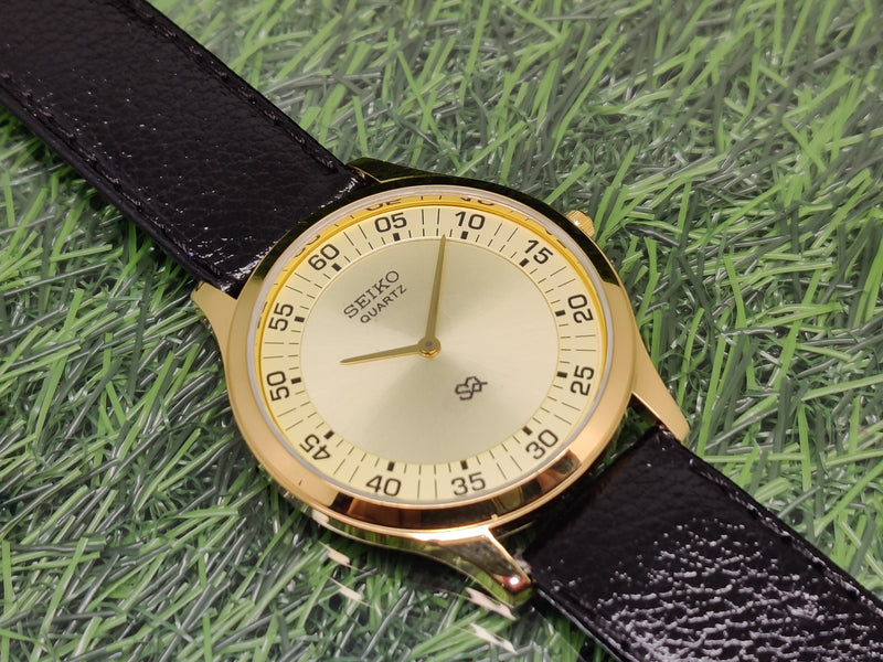 Seiko 5 Black Dial quartz Watch