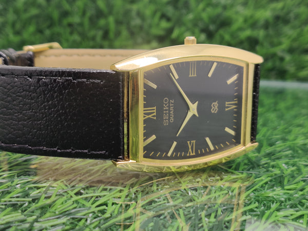 Seiko 5 Black Dial quartz Watch